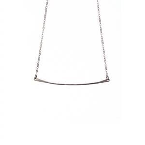NEW KENDA KIST bar necklace in gold-filled
